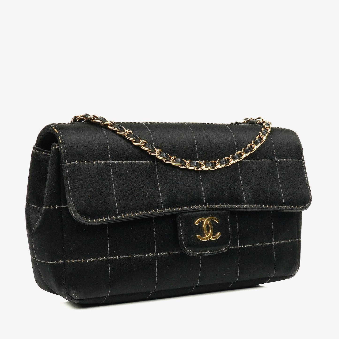 Chanel Chocolate Bar rechteckige Mini Flap Tasche aus schwarzem gestepptem Satin