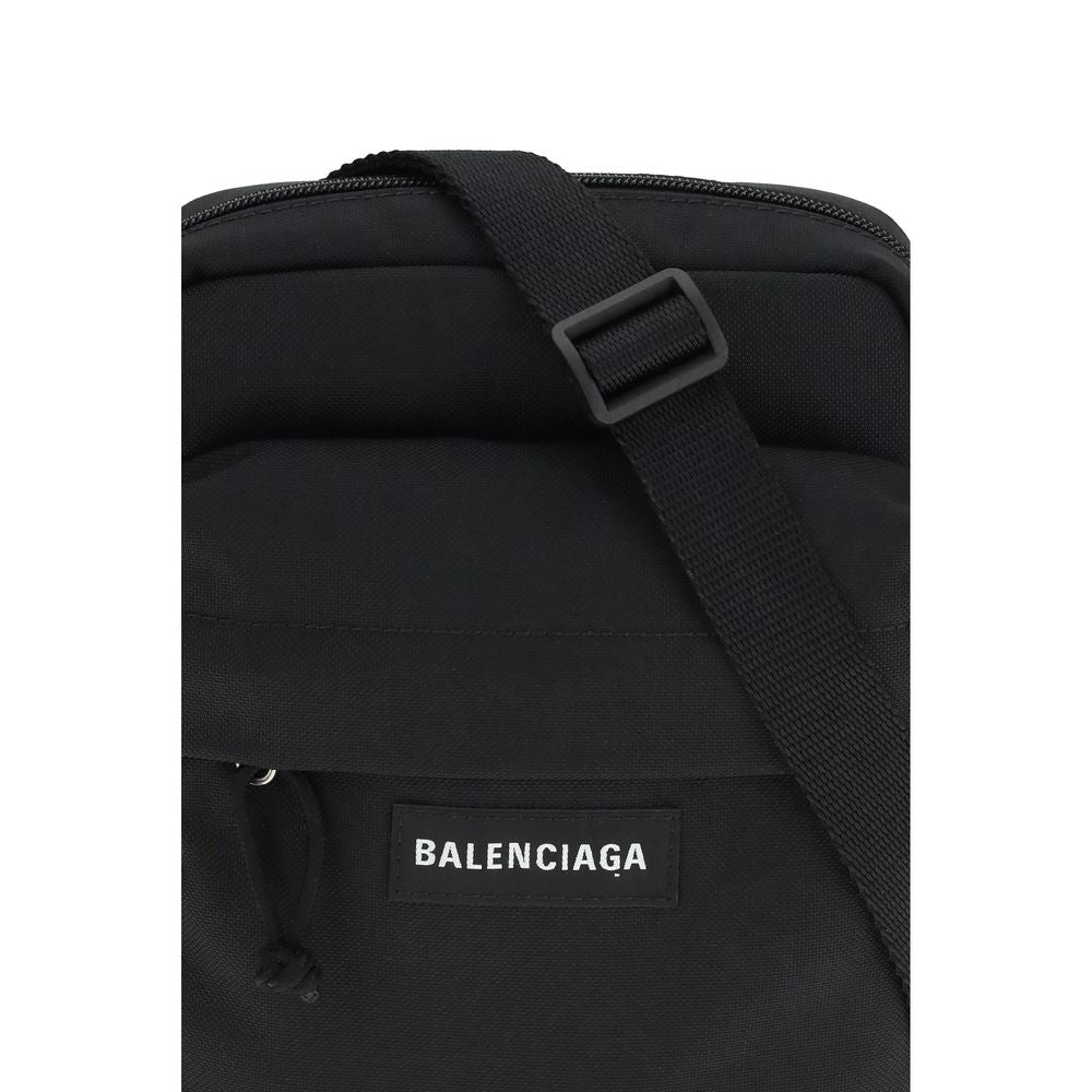 Balenciaga Explorer Schultertasche aus Polyamid - Zeitloses Design für Eleganz und Funktionalität