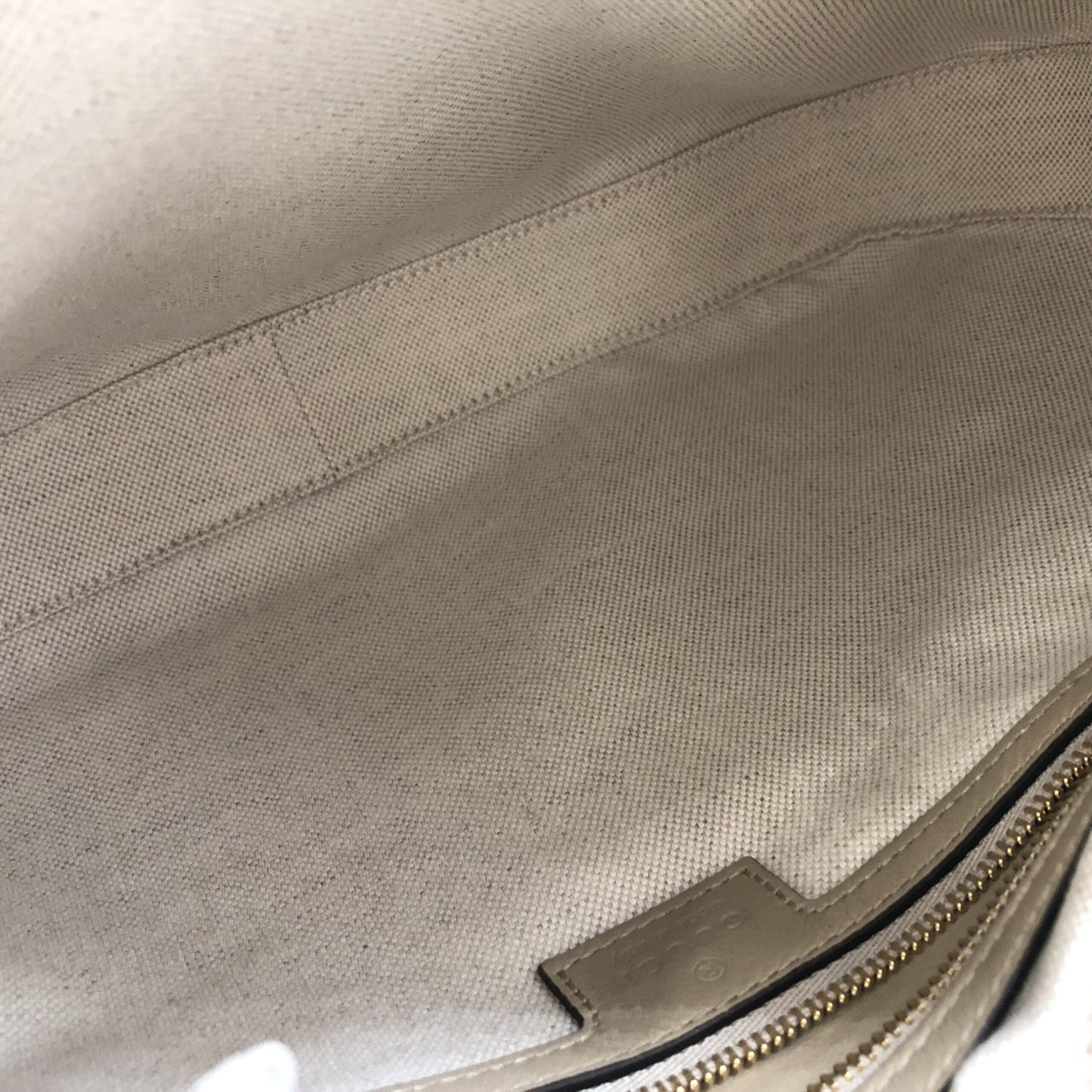 Gucci Aria Kalbsleder Web Große Attache Umhängetasche Beige – Luxus für Anspruchsvolle