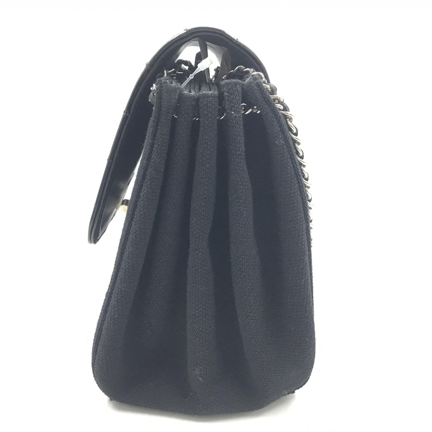 Chanel Schultertasche "Chocolate Bar" aus Lackleder – Zeitloses Luxusaccessoire