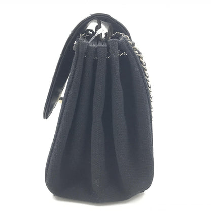Chanel Schultertasche "Chocolate Bar" aus Lackleder – Zeitloses Luxusaccessoire