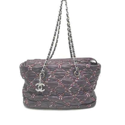 Chanel Paris-Byzance Umhängetasche aus violettem Nylon mit Kette – Exquisite Luxusmode