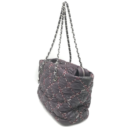 Chanel Paris-Byzance Umhängetasche aus violettem Nylon mit Kette – Exquisite Luxusmode