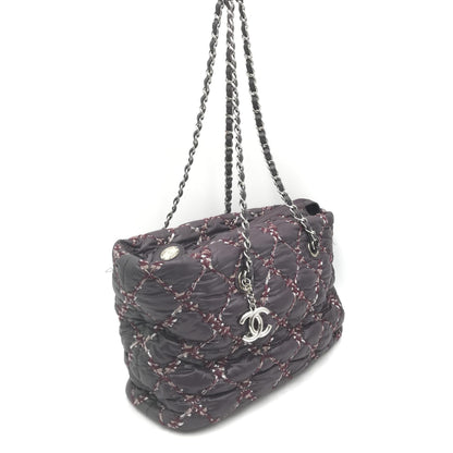 Chanel Paris-Byzance Umhängetasche aus violettem Nylon mit Kette – Exquisite Luxusmode