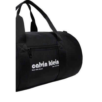 Calvin Klein CKJ Graphic CK Crossbody Duffle LV04G3163G – Elegante Reisetasche aus recyceltem Polyester