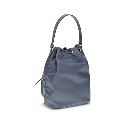 Prada Blaue Bucket Bag aus recyceltem Polyamid – Luxuriöse handgefertigte Damenhandtasche