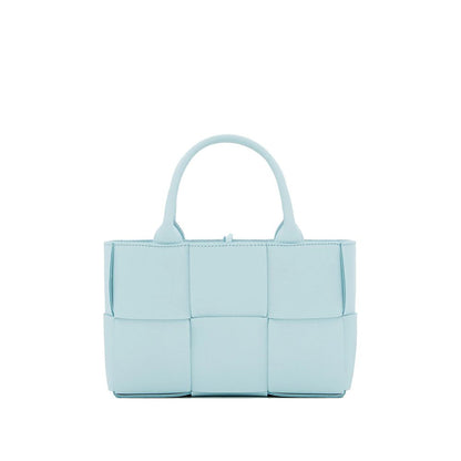 Niebieska torba-shopper Bottega Veneta ze skóry jagnięcej – elegancja i styl w jednym