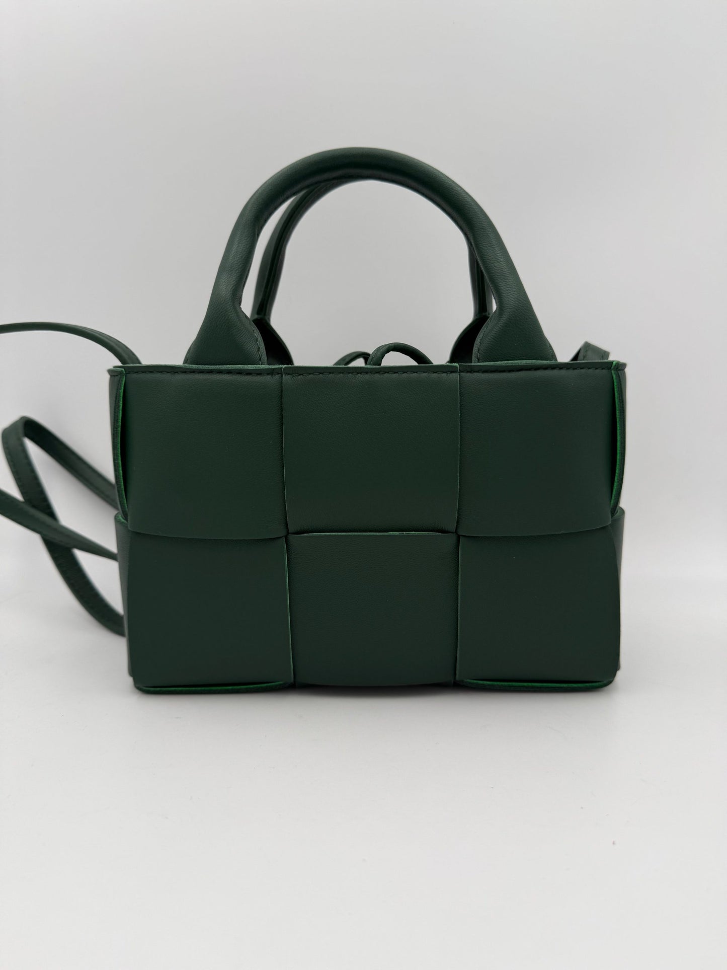 Bottega Veneta Candy Arco Schultertasche – Luxuriöse Damenhandtasche aus Leder