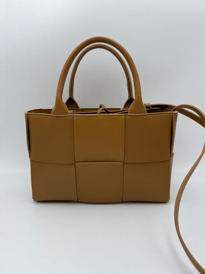 Bottega Veneta ARCO Schultertasche aus Leder – Elegante Damenhandtasche