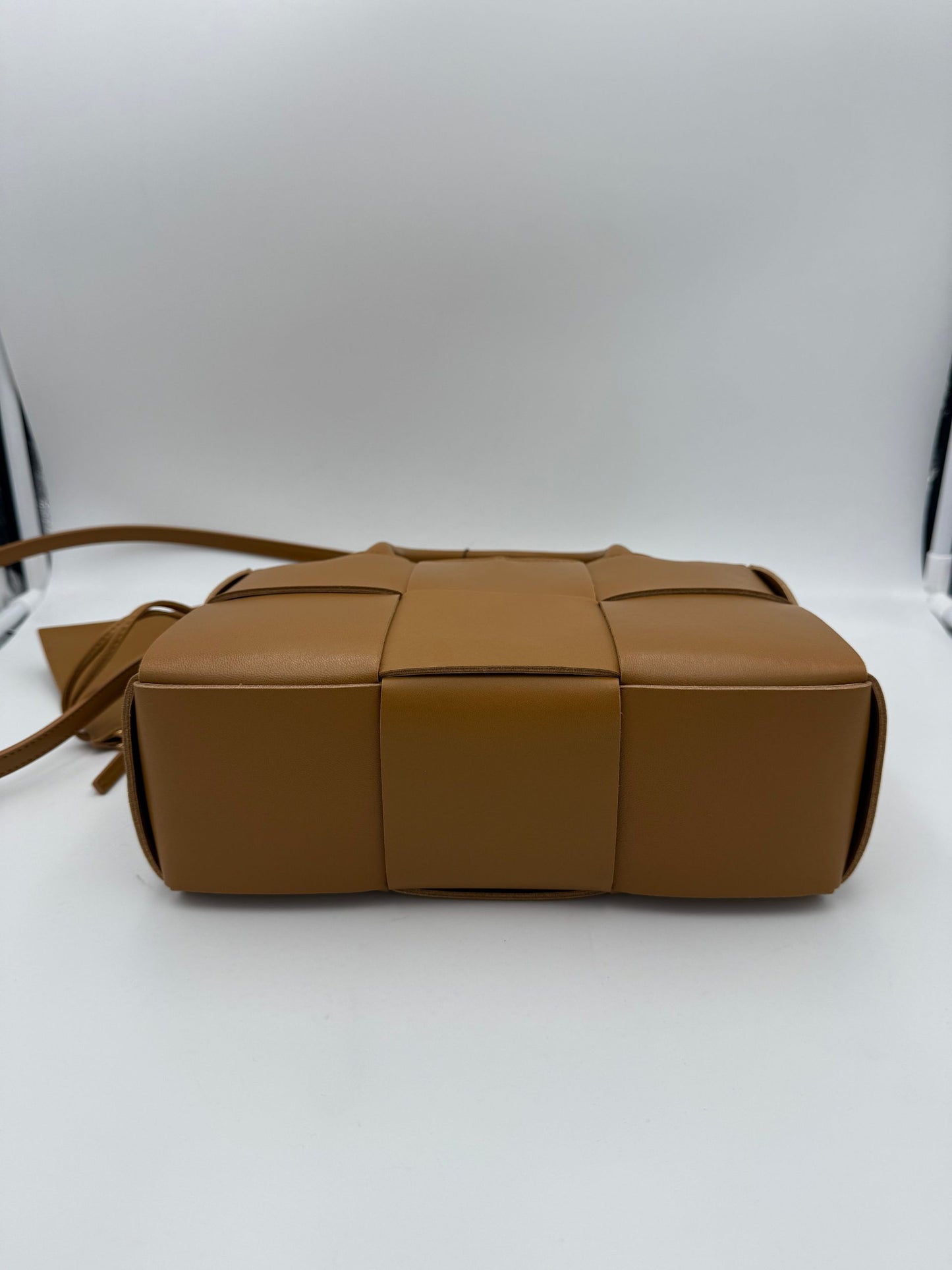 Bottega Veneta ARCO Schultertasche aus Leder – Elegante Damenhandtasche