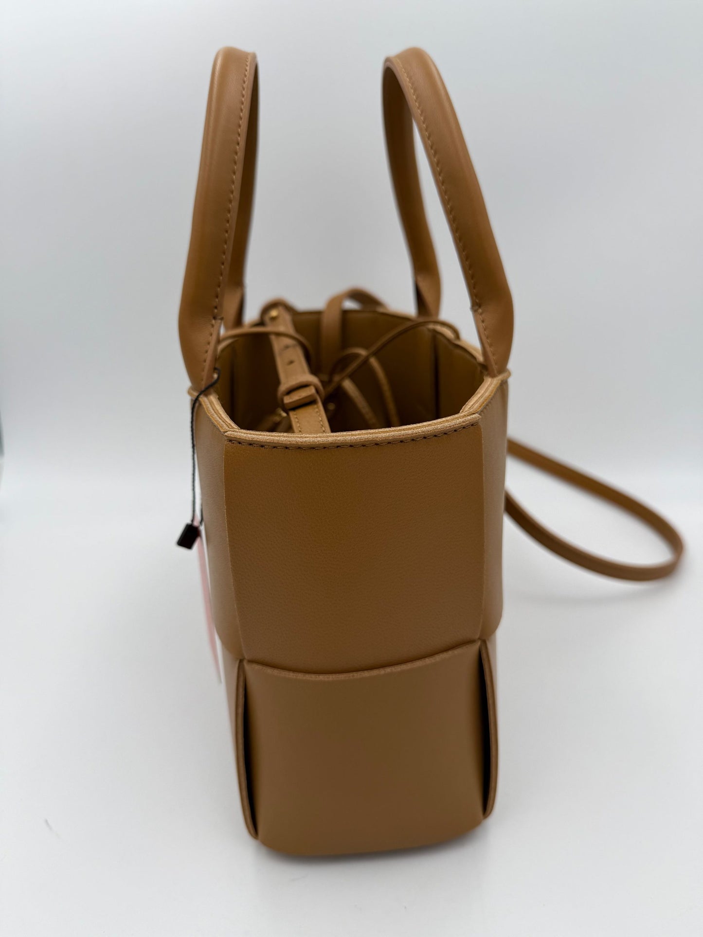 Bottega Veneta ARCO Schultertasche aus Leder – Elegante Damenhandtasche