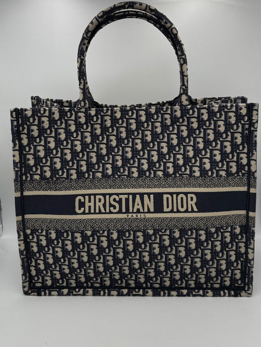 Dior DIOR TOTE BOOK Grande - Luxuriöse Oblique-Tasche für den Alltag