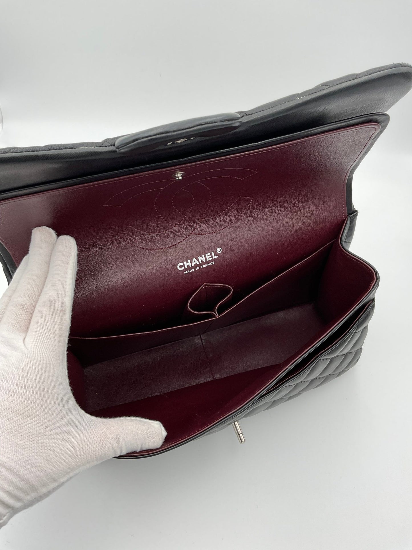 CHANEL Timeless Classique Jumbo Handtasche – Luxus in Perfektion