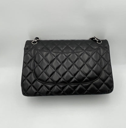 CHANEL Timeless Classique Jumbo Handtasche – Luxus in Perfektion