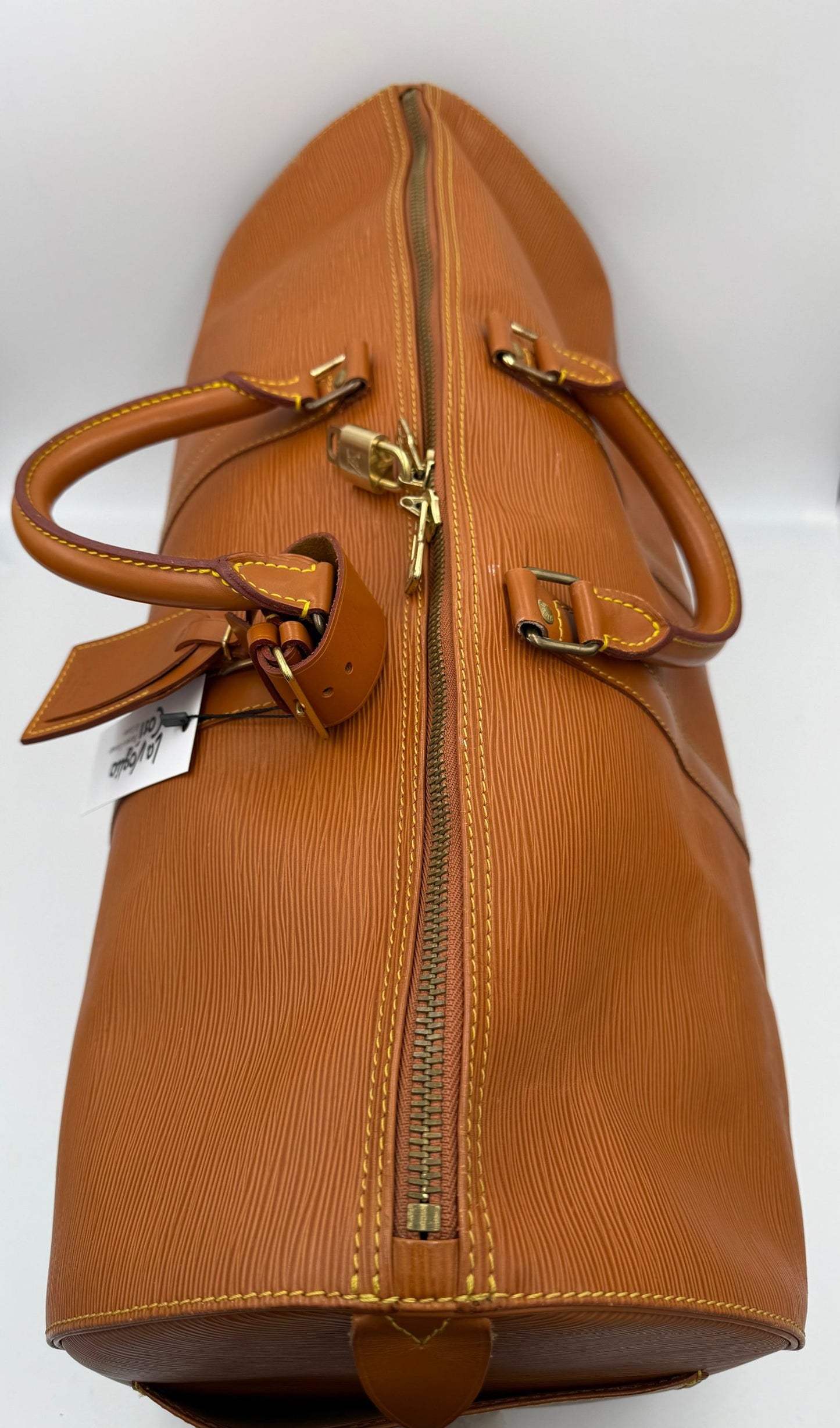 Louis Vuitton Keepall 50 Handtasche aus EPI Leder – Zeitlose Eleganz