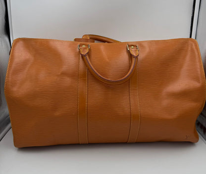 Louis Vuitton Keepall 50 Handtasche aus EPI Leder – Zeitlose Eleganz