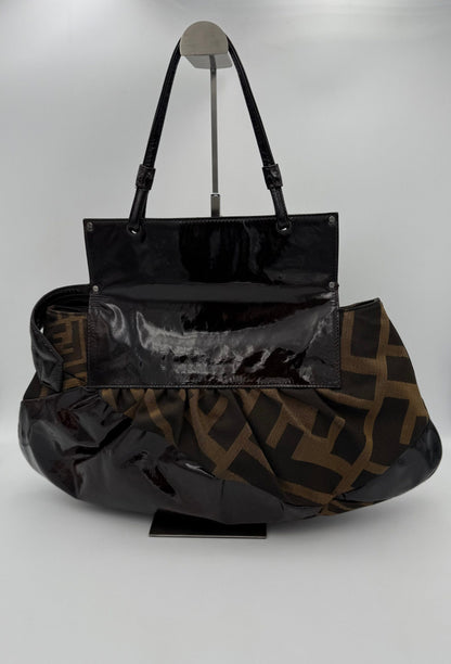 Fendi FF Zucca TO YOU Handtasche – Luxuriöse Clutch für den stilbewussten Auftritt