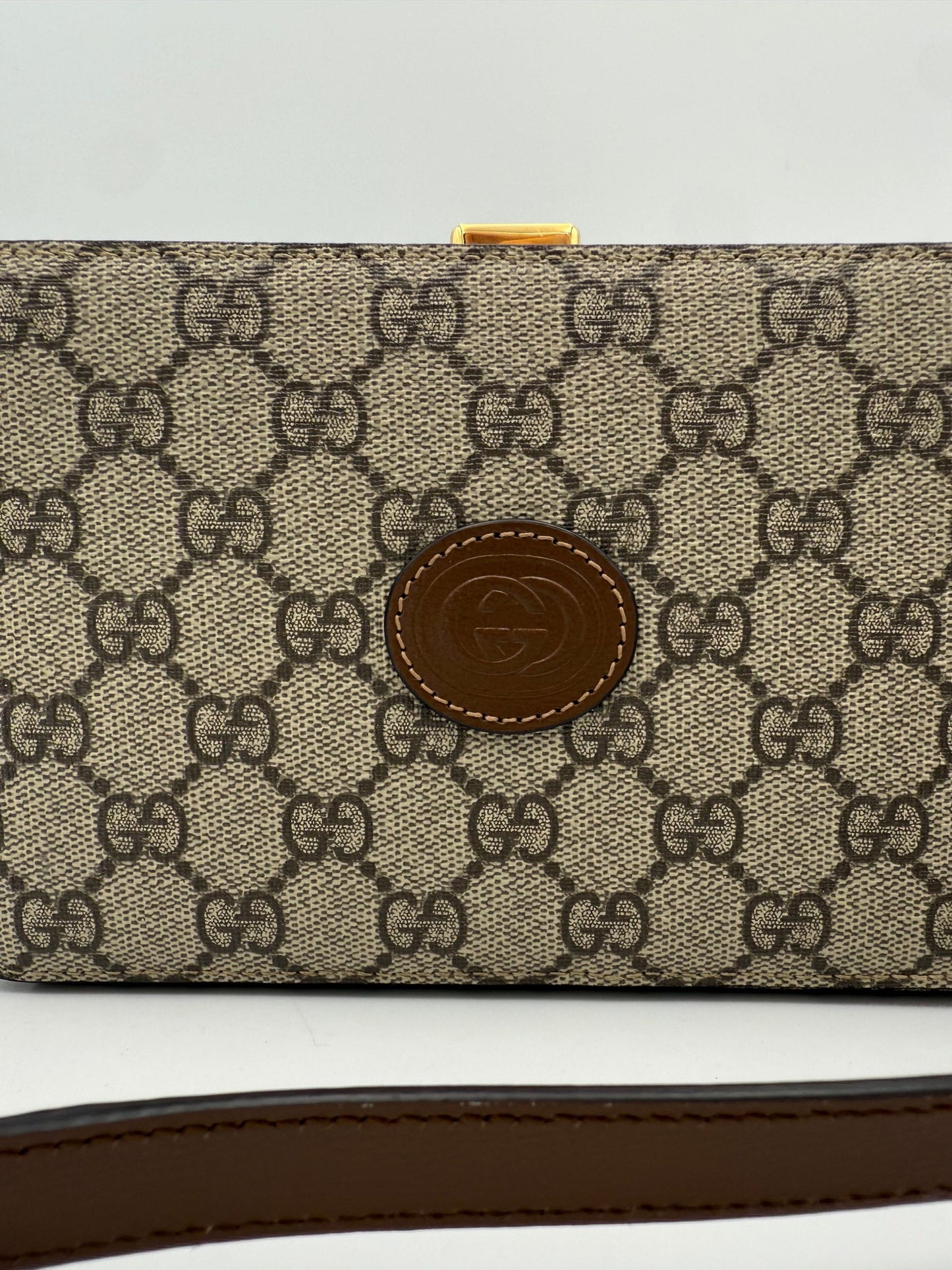 Gucci TRUNK GG Supreme - Luxuriöse Designer Tasche für anspruchsvolle Frauen