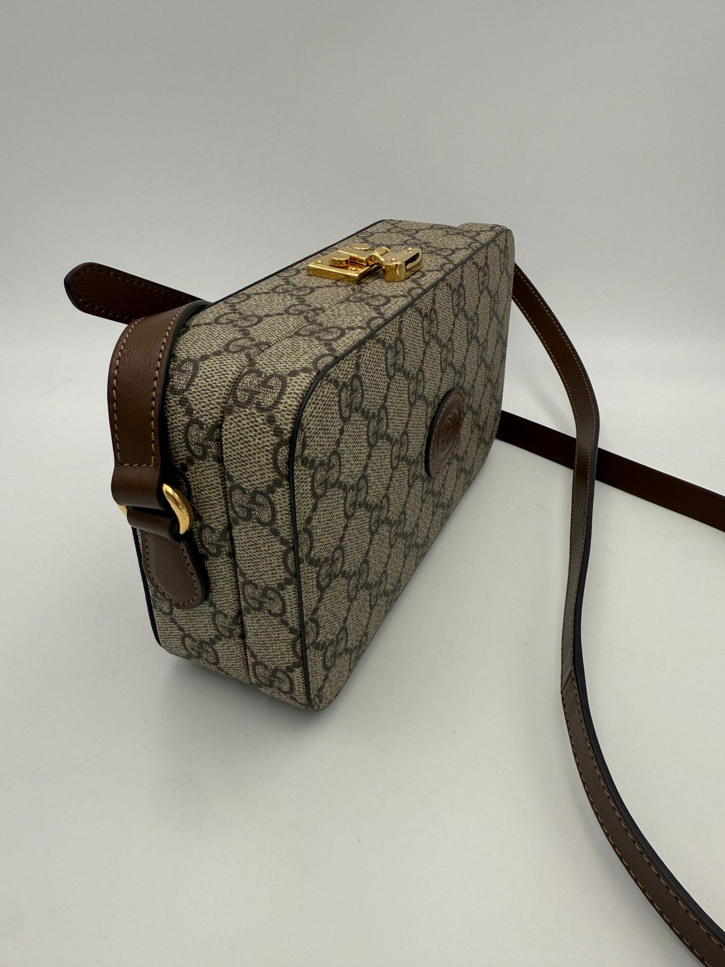 Gucci TRUNK GG Supreme - Luxuriöse Designer Tasche für anspruchsvolle Frauen