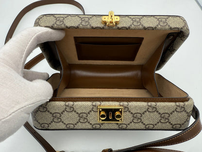 Gucci TRUNK GG Supreme - Luxuriöse Designer Tasche für anspruchsvolle Frauen