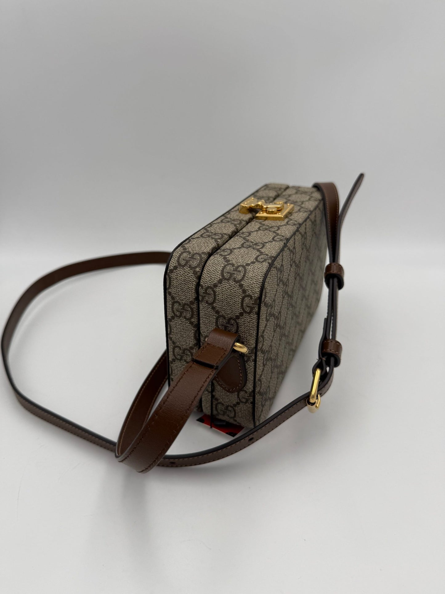 Gucci TRUNK GG Supreme - Luxuriöse Designer Tasche für anspruchsvolle Frauen