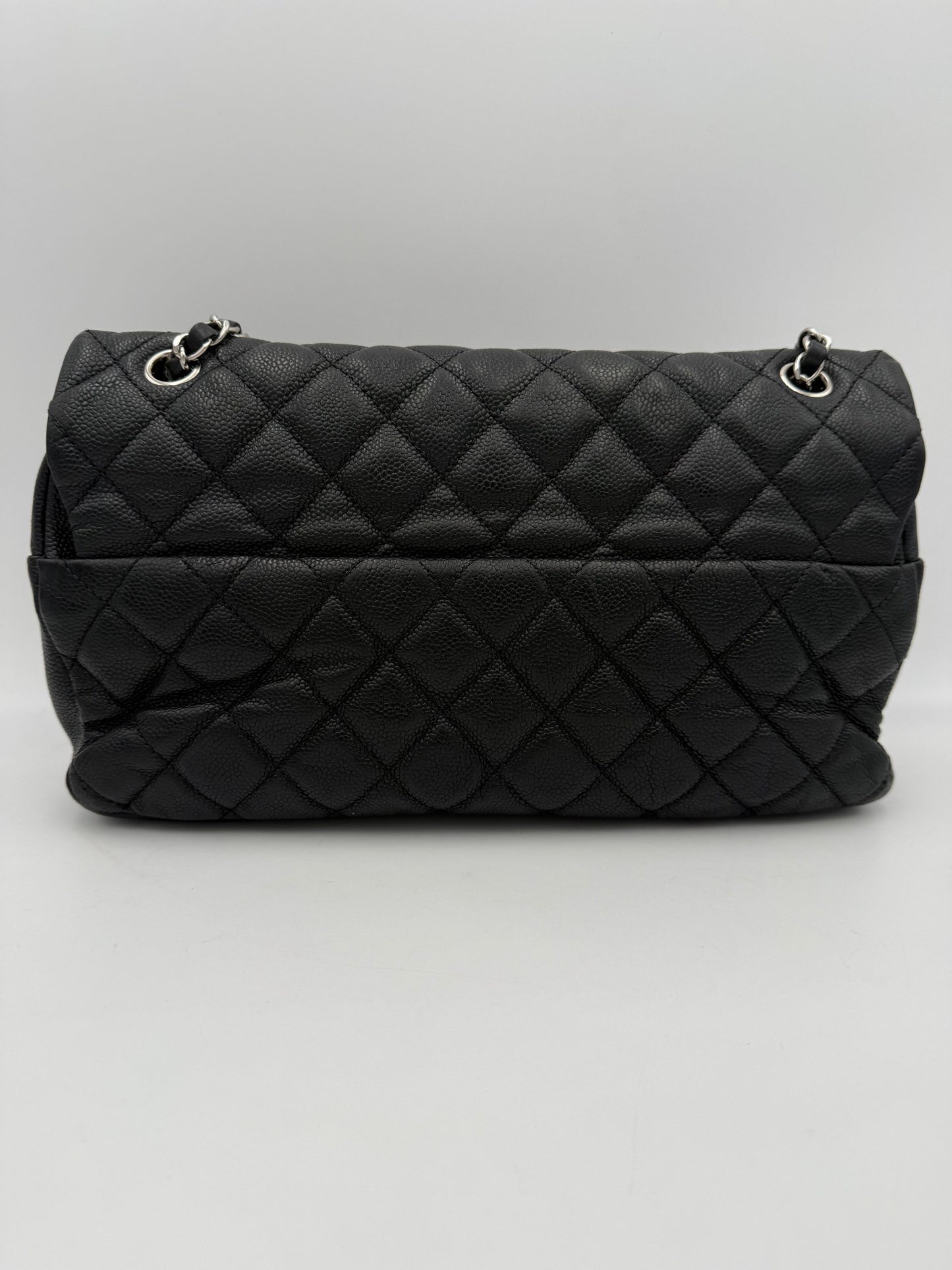 CHANEL Timeless Classique Zip Flap Bag – Elegante Designer Handtasche