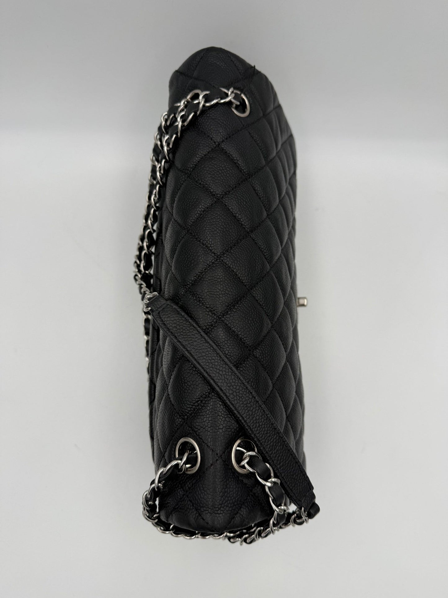 CHANEL Timeless Classique Zip Flap Bag – Elegante Designer Handtasche