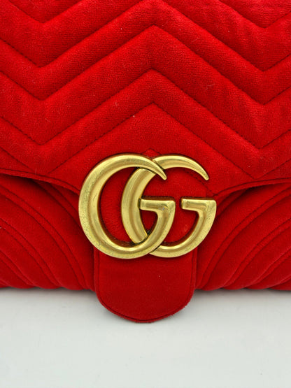 Gucci Marmont Rote Samt-Handtasche – Eleganz und Stil vereint