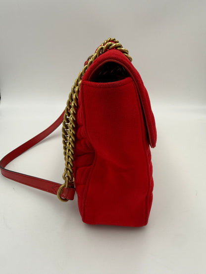 Gucci Marmont Rote Samt-Handtasche – Eleganz und Stil vereint