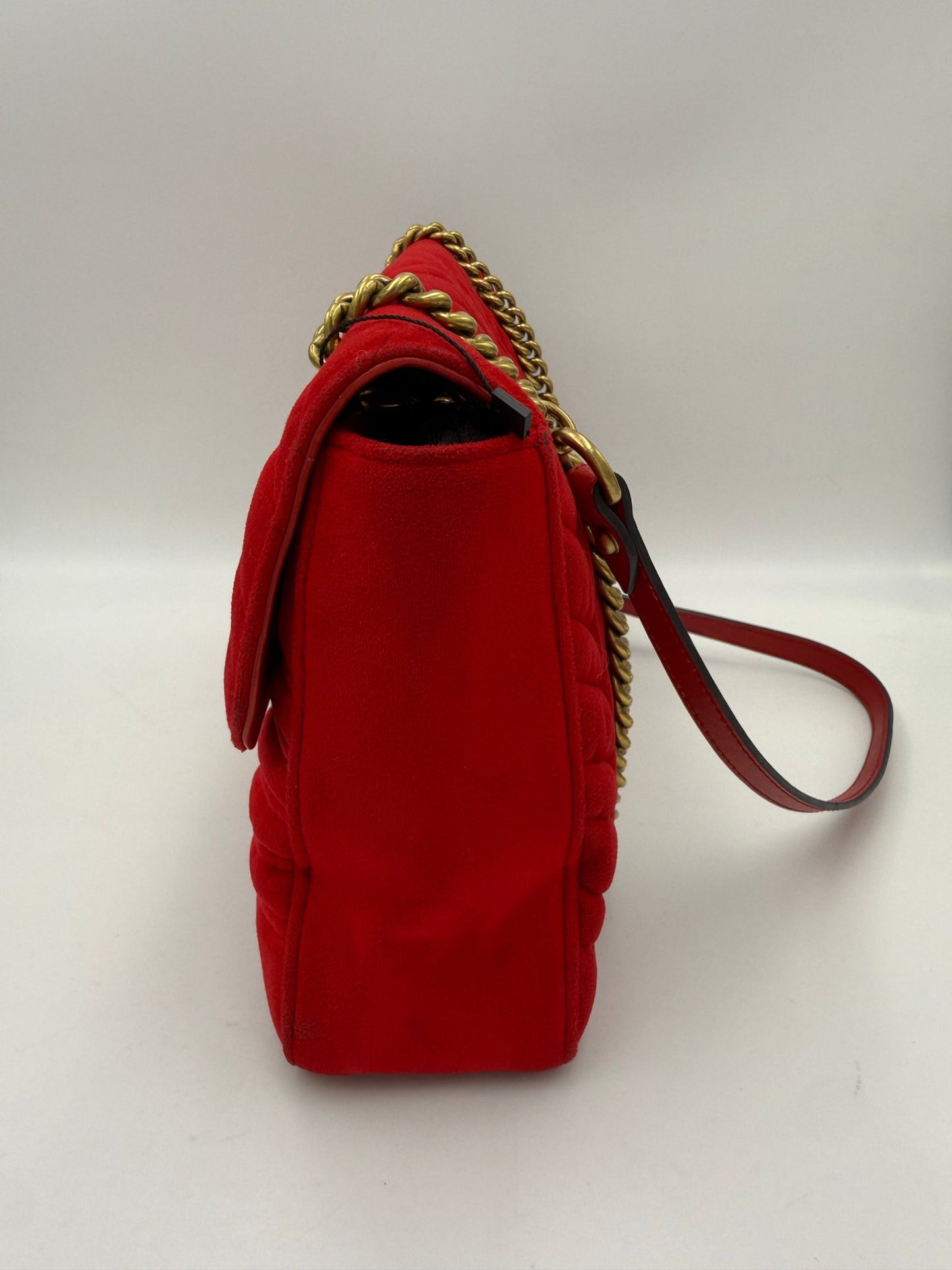 Gucci Marmont Rote Samt-Handtasche – Eleganz und Stil vereint