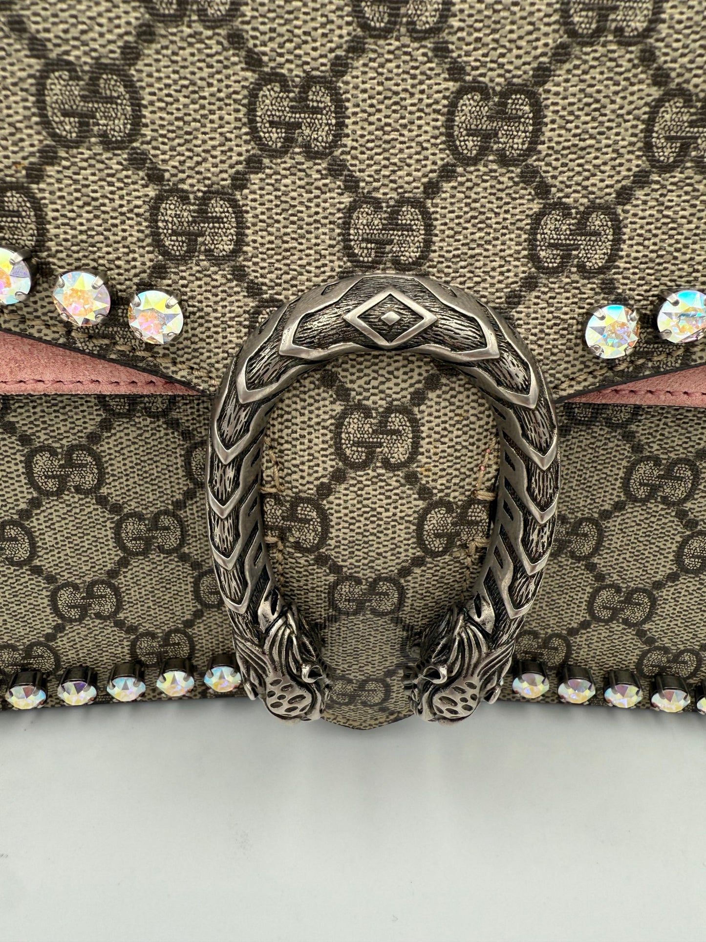GUCCI DIONYSUS GG Supreme mit Diamanten Handtasche