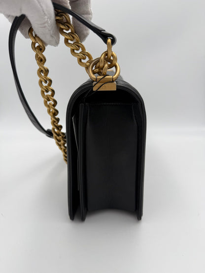 CHANEL BOY Große Handtasche