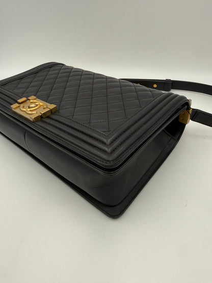 CHANEL BOY Große Handtasche