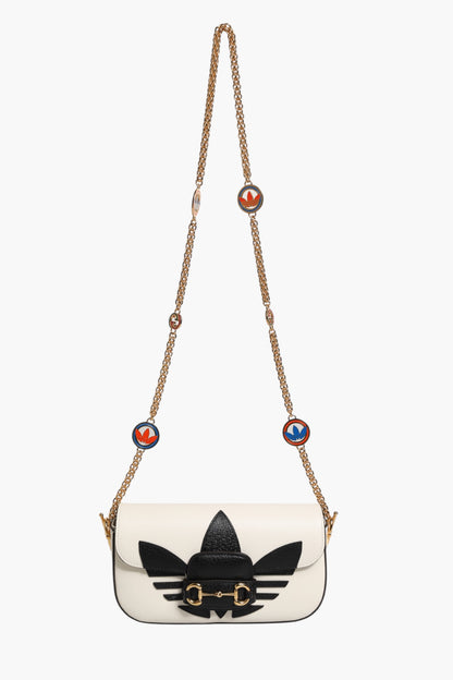 Gucci x Adidas Horsebit 1955 Schultertasche aus weißem und schwarzem Kalbsleder
