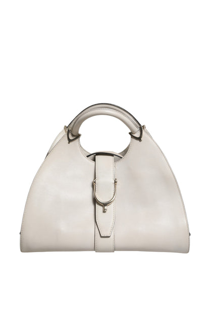 Weiße Leder-Tasche mit Steigbügel-Henkel