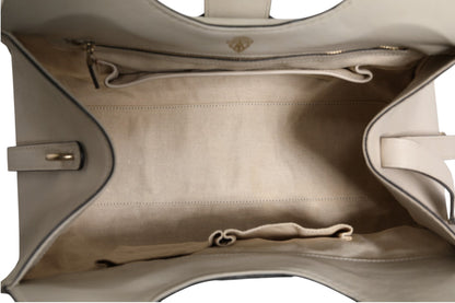 Weiße Leder-Tasche mit Steigbügel-Henkel
