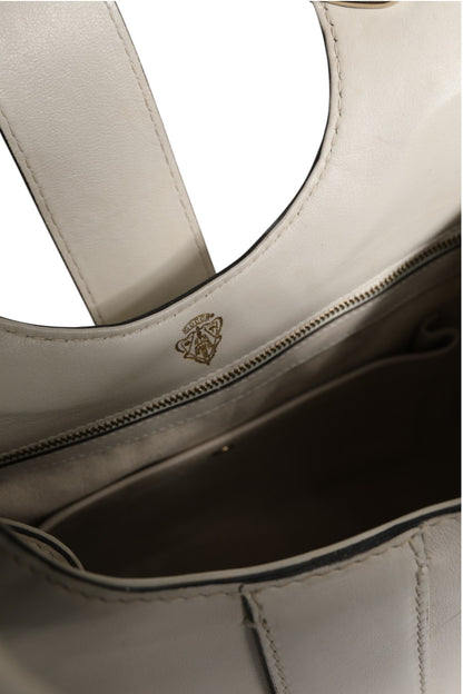 Weiße Leder-Tasche mit Steigbügel-Henkel