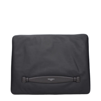 Graue Stoff-Clutch