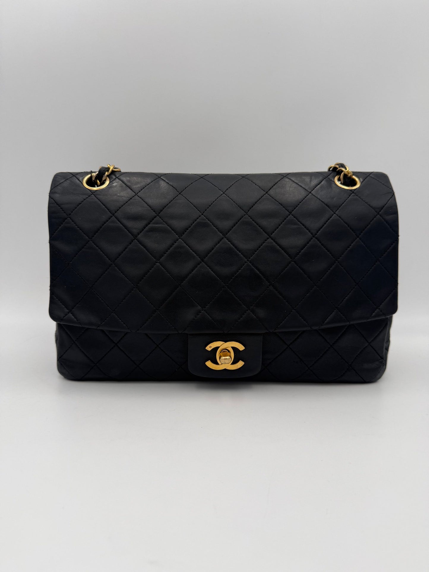 CHANEL Timeless Classic Handtasche mit abnehmbarer Pochette