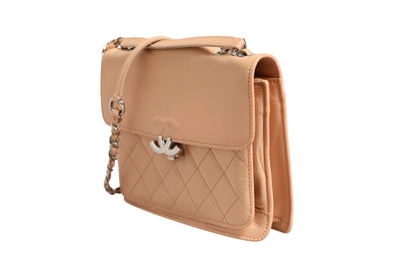 Kleine CC Box Flap Bag aus gestepptem Ziegenleder