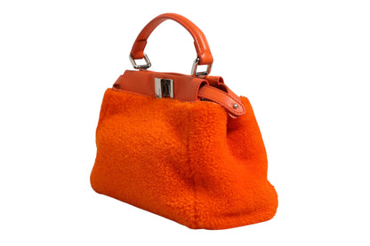 Orange Leder- und Shearling-Mini Peekaboo Henkeltasche