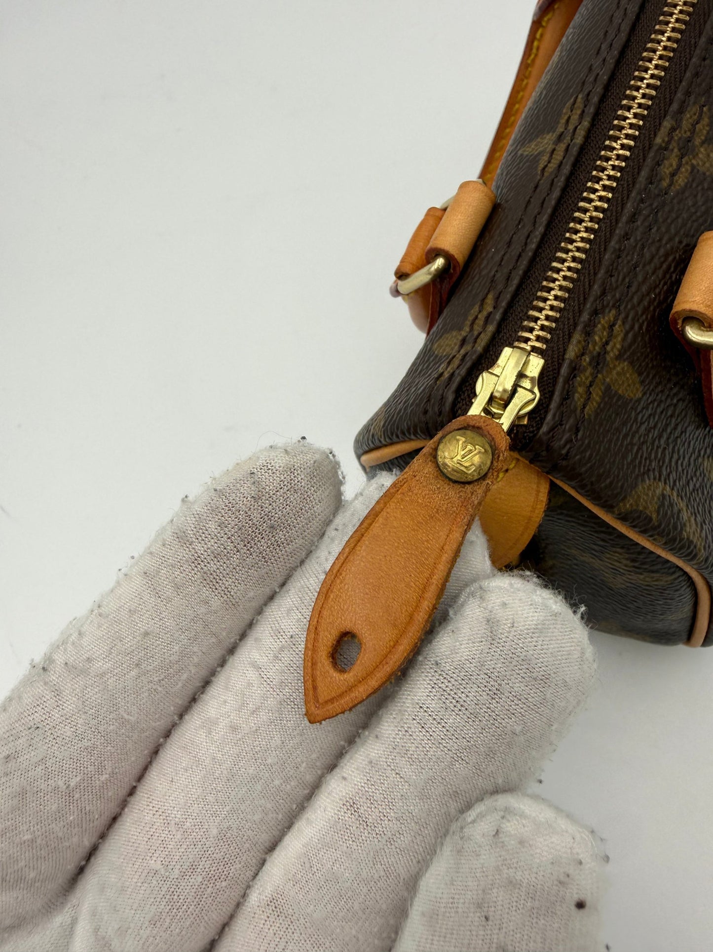 LOUIS VUITTON Nano Speedy Monogram Handtasche