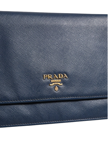 Niebieska portmonetka/kopertówka „wallet on chain” ze skóry Saffiano