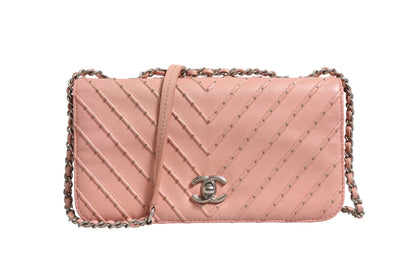 Kleine Classic Double Flap Tasche Hellrosa Chevron