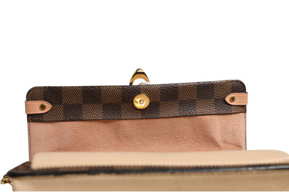 Vavin Chain Wallet aus Damier Ebene Canvas
