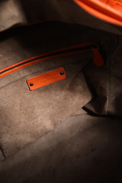Intrecciato Nappa Leder Cube Bag
