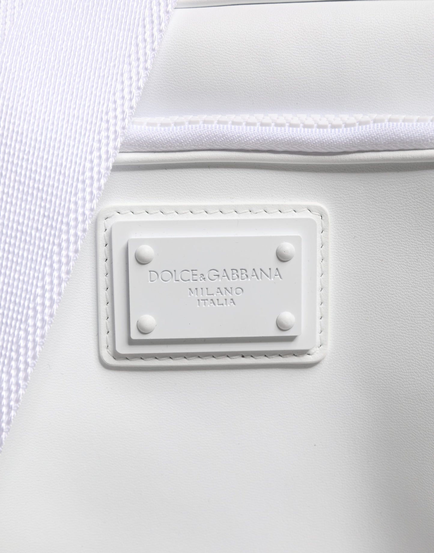 Weiße Umhängetasche mit Logo-Plakette für Herren