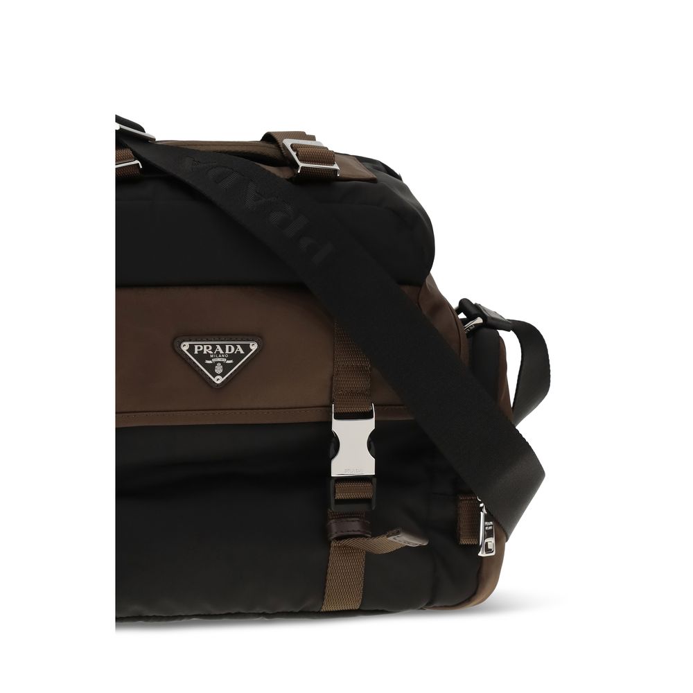 Braune Schultertasche aus recyceltem Polyamid