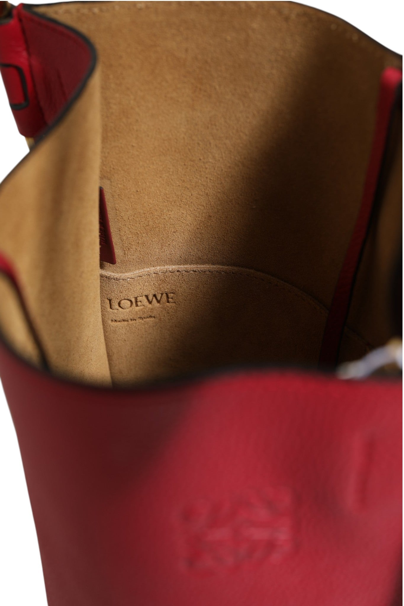Gate Eimer-Tasche aus Himbeer- und Weinrotleder