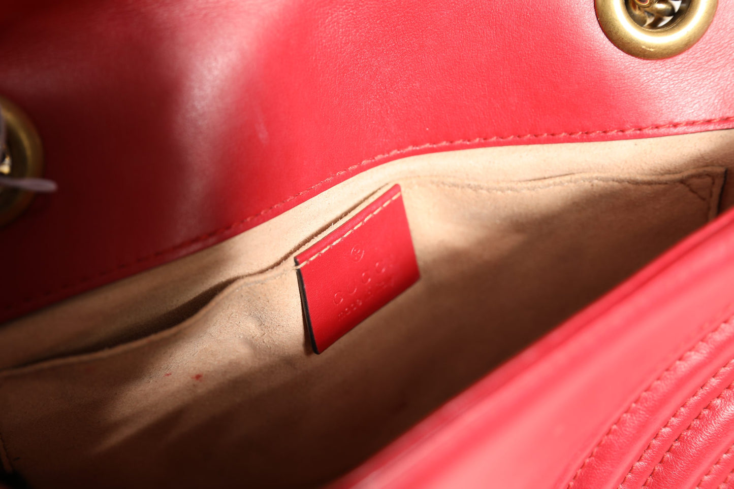 Marmont Small Shoulder Bag aus rotem Leder in Rosso Ancora